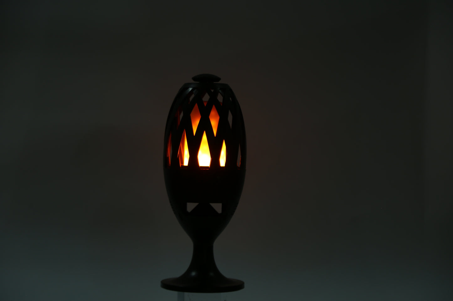 1Pc LED Flame Speakers Torch Wireless Speaker Waterproof Stereo Bass Speaker Outdoor Light-Up Speaker Atmosphere LED Flickers Night Light Patio Stake Lights Lantern For Party Camping